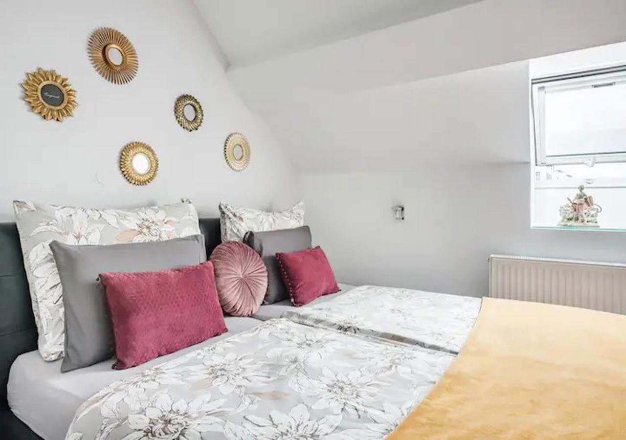 Blissful Loft Tivoli Διαμέρισμα Λιουμπλιάνα Εξωτερικό φωτογραφία